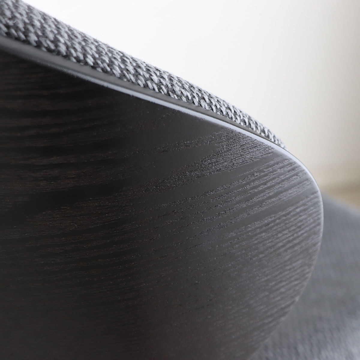 ダイニングチェア 座面高44cm ファブリック 合皮 キロ Dチェア ( 曲木 レザー調 ダイニング チェア 椅子 異素材 ビンテージ調 シンプル 高級感 ) 【ブラック】 ブラック