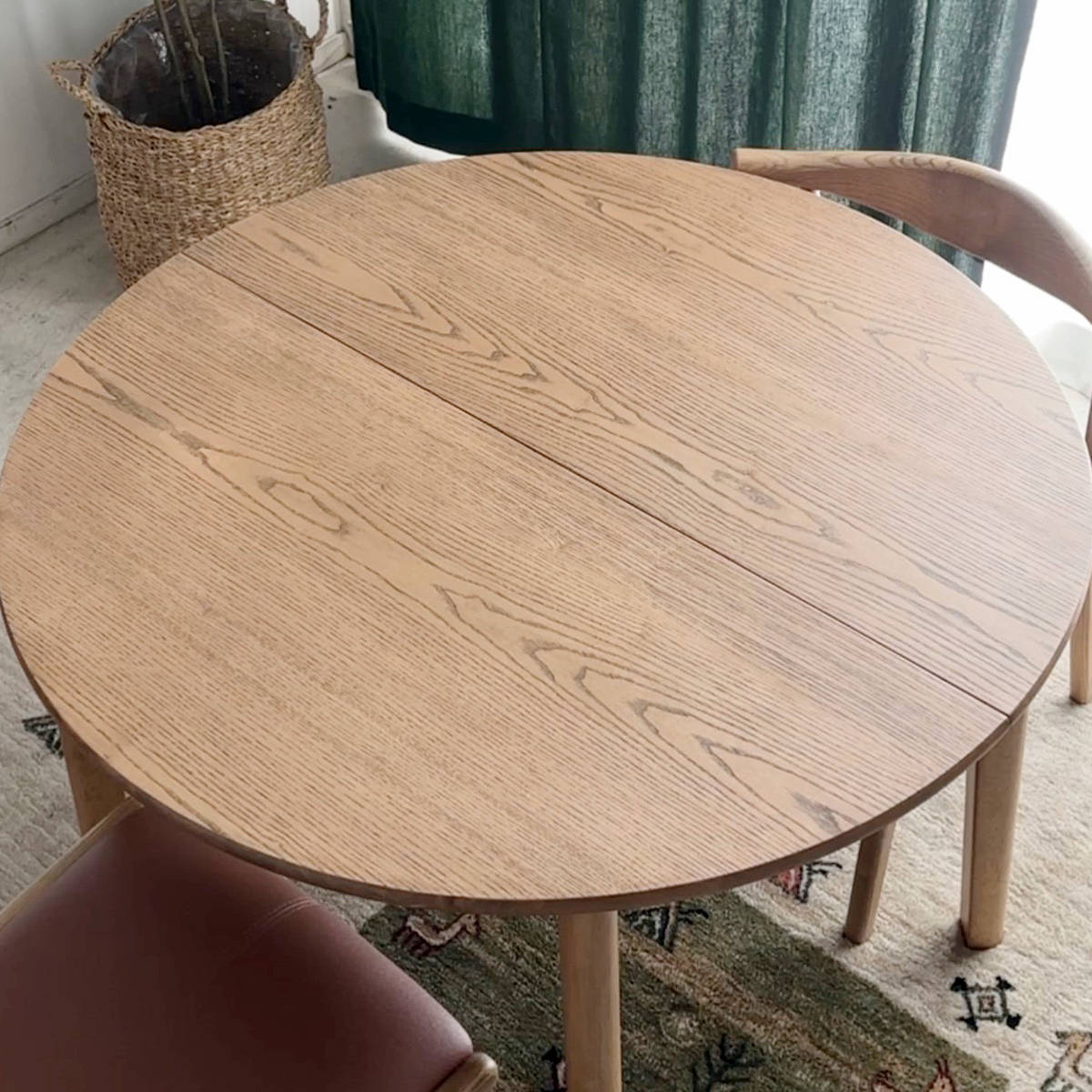 ダイニングテーブル 伸縮式 円型 90cm・120cm アルグ ( テーブル 食卓テーブル 丸 2人用 4人用 机 木製 楕円 円形 伸縮テーブル コンパクト 天然木 天板 伸長 エクステンションテーブル ダイニング 食卓 おしゃれ 省スペース )