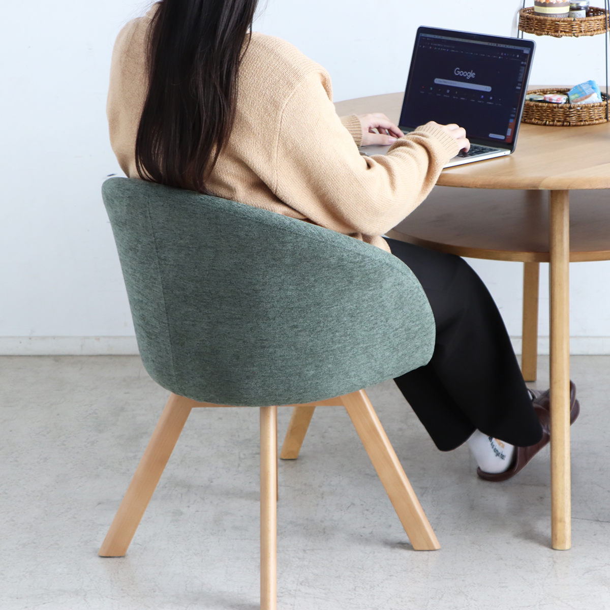 ダイニングチェア 座面高42cm ラウンドチェア マルク ( 回転 食卓椅子 チェア チェアー イス 椅子 いす 肘付き ダイニング 木製 ファブリック 食卓 リビング おしゃれ リビングチェア リビングチェアー ) 【オレンジ】 オレンジ