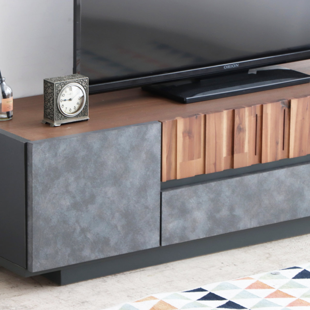 テレビ台 幅140cm ローボード コンクリート調 アカシア材 モダンデザイン ( TV台 テレビボード AVラック 収納 ラック 棚 リビングボード 家具 引出し モルタル調 58型対応 スタイリッシュ )