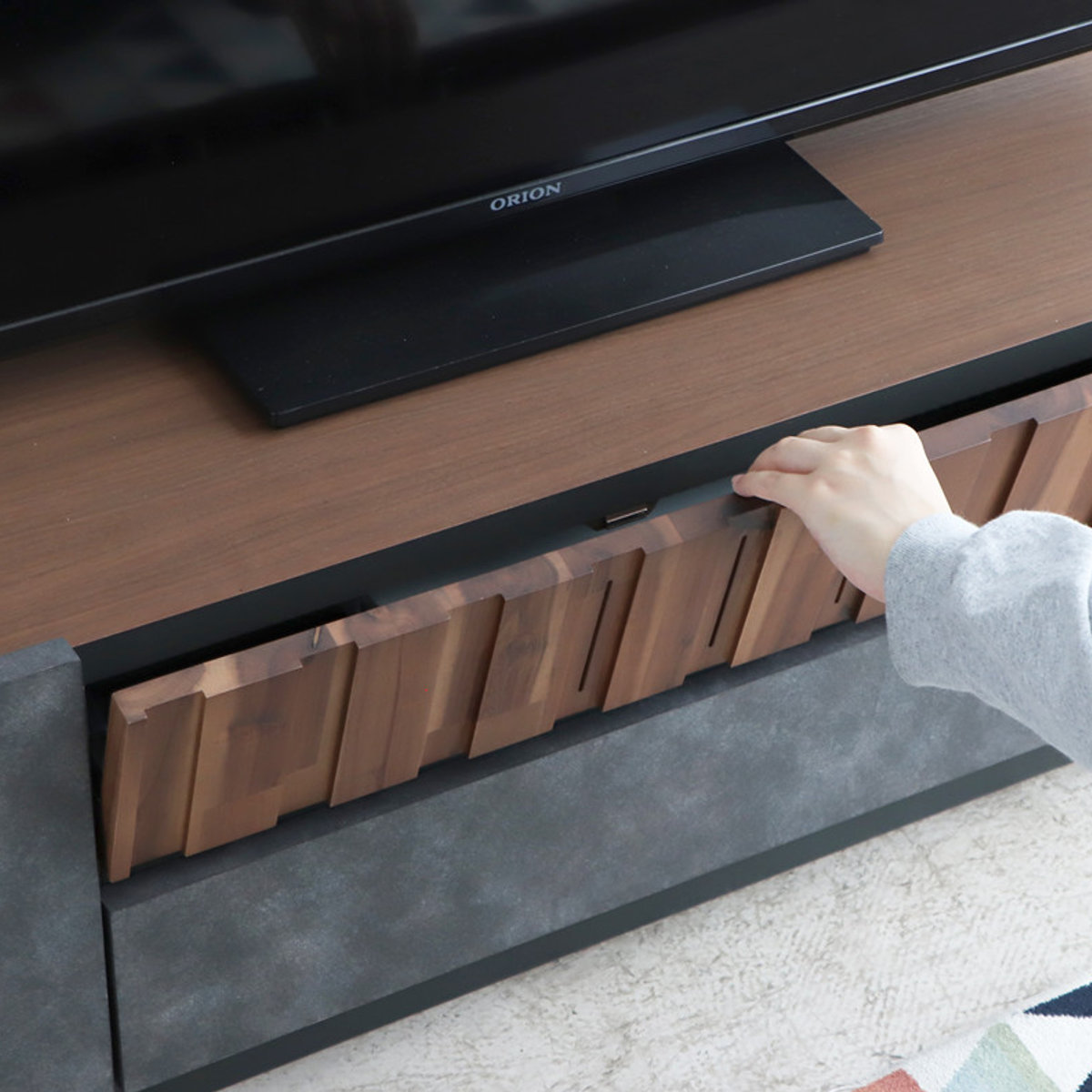 テレビ台 幅140cm ローボード コンクリート調 アカシア材 モダンデザイン ( TV台 テレビボード AVラック 収納 ラック 棚 リビングボード 家具 引出し モルタル調 58型対応 スタイリッシュ )