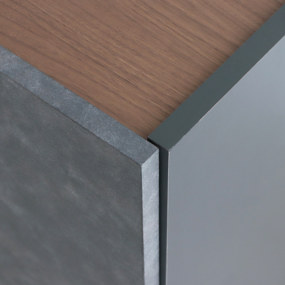 サイドボード 幅118.8cm コンクリート調 アカシア材 モダンデザイン ( ラック 棚 リビング収納 ディスプレイ リビングボード 家具 可動棚 モルタル調 スタイリッシュ )