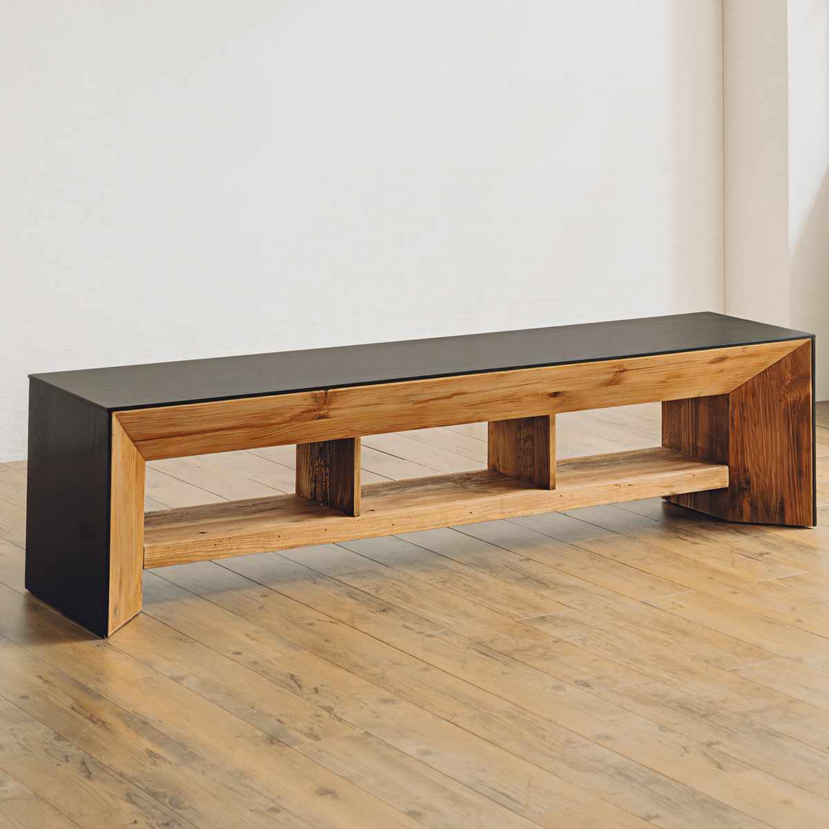 テレビ台 幅180cm ローボード 天然木 完成品 オーク パイン ( 80型対応 テレビボード ヴィンテージ調 脚付き 収納 ラック 木目 ブラック 大型 オープン シェルフ )