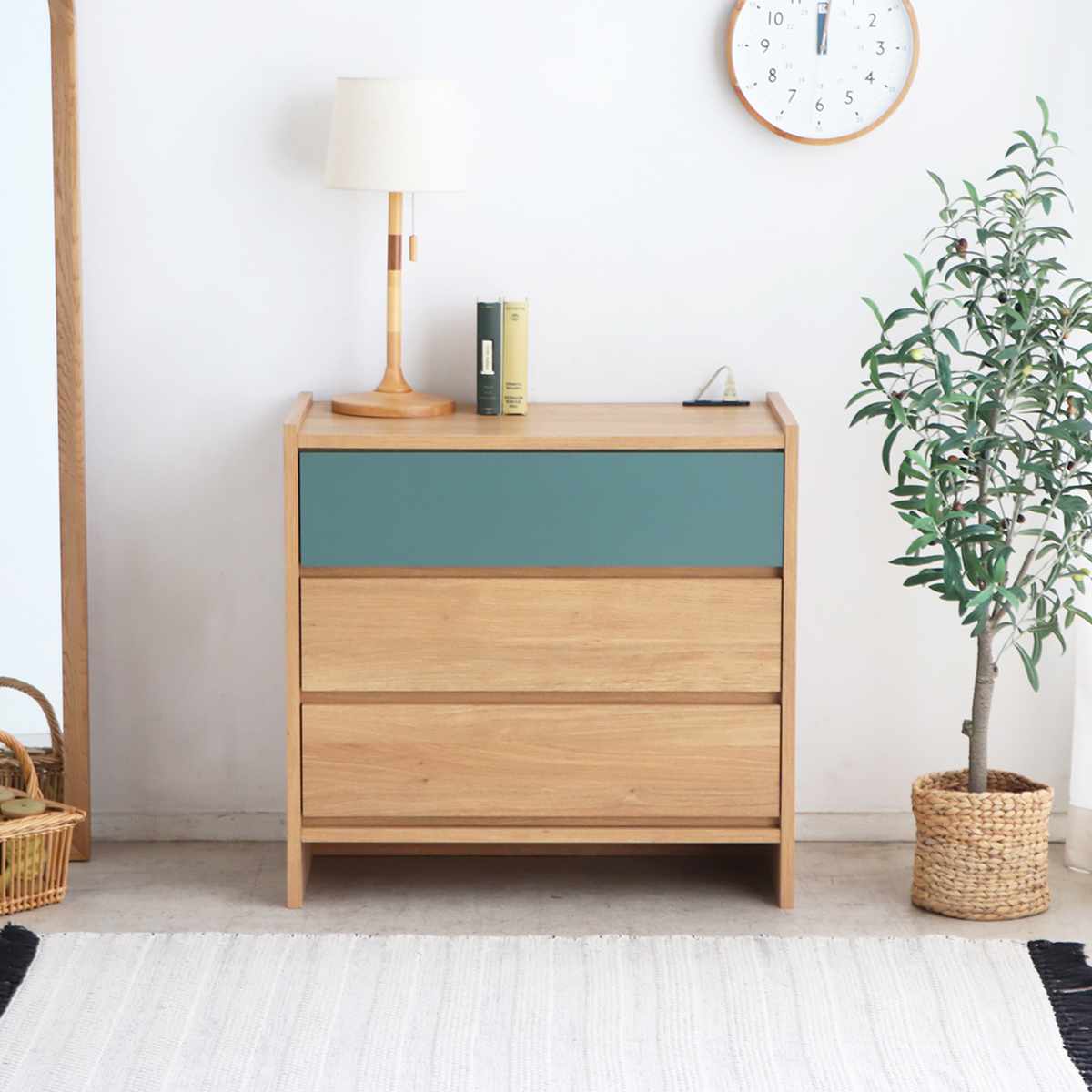 リビングボード 幅75cm 完成品 日本製 木目調 2口コンセント付 フルスライドレール ( 収納 洋服 衣類収納 脚付き テレビ台 チェスト 3段 棚 引き出し プリンター収納 デッキ収納 )