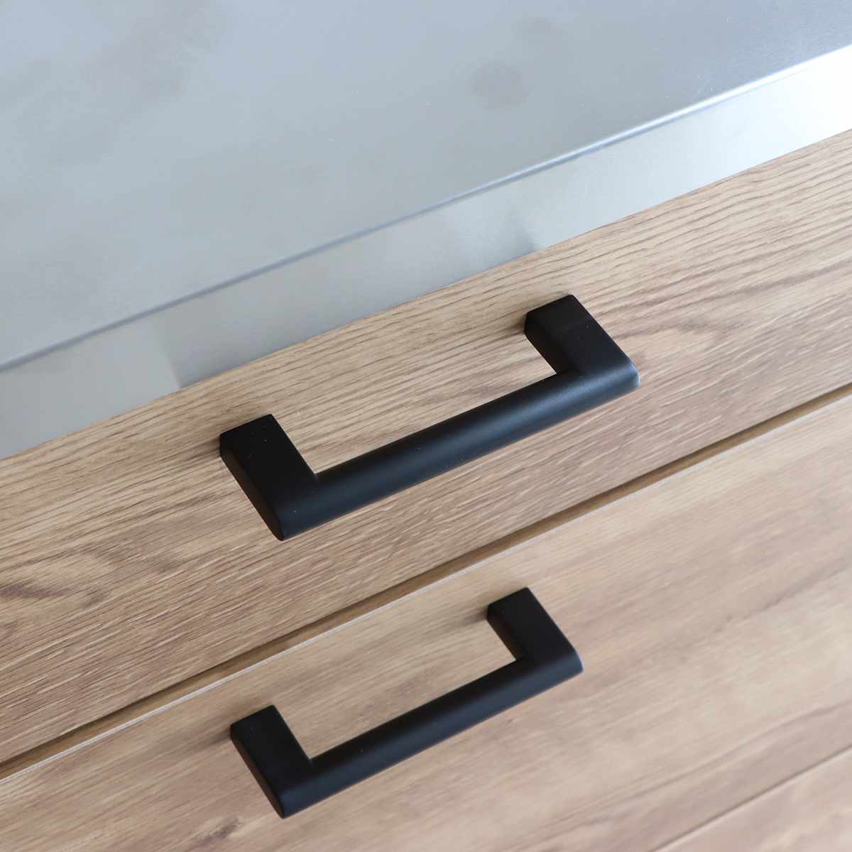 キッチンカウンター 幅104.7cm ステンレス 天板 木目調 日本製 完成品 ( スライド棚 家電収納 キッチン収納 引き出し 3段 脚付き フルスライドレール 木目 炊飯器 電気ポット 引出 ステンレス天板 作業台 コード穴 )