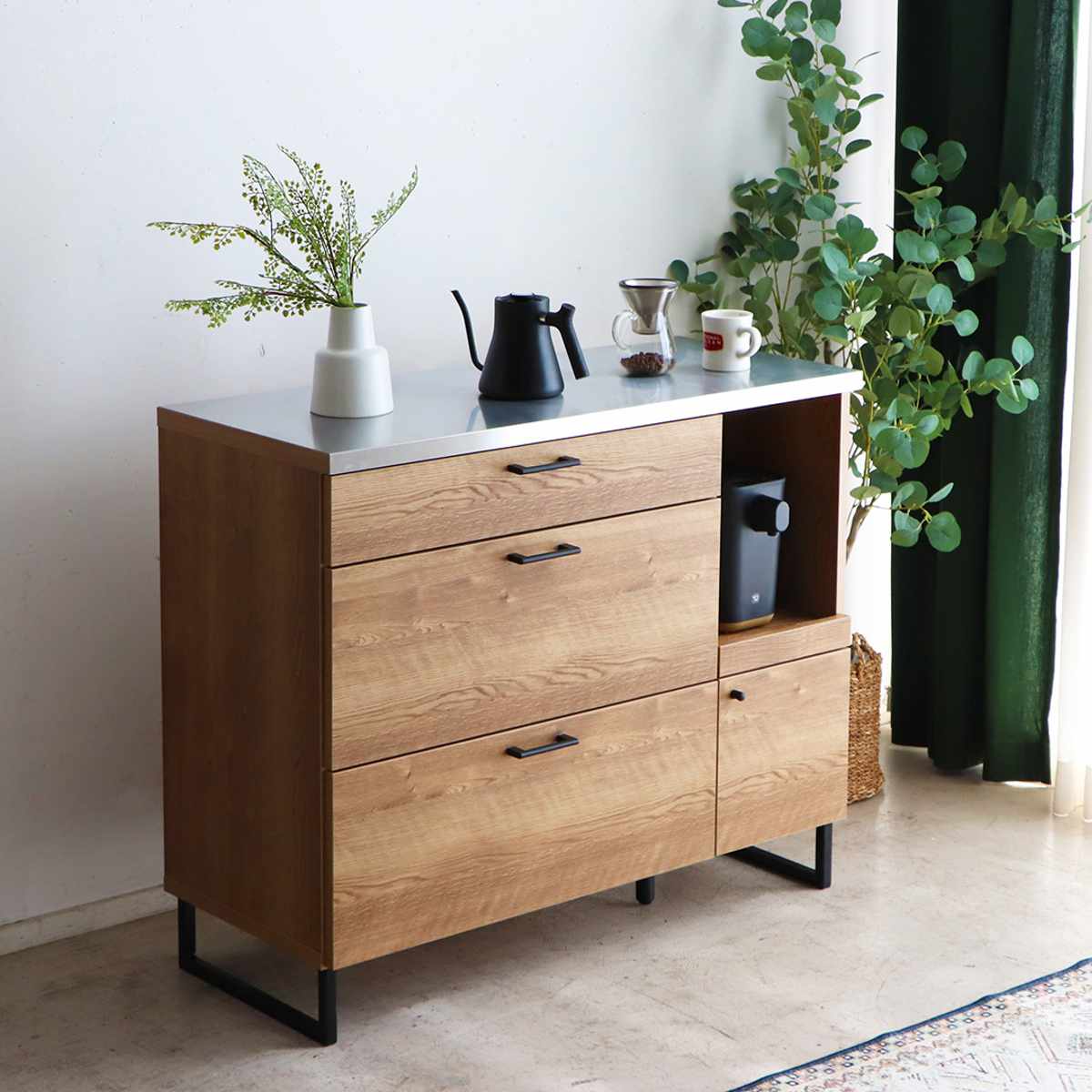 キッチンカウンター 幅104.7cm ステンレス 天板 木目調 日本製 完成品 ( スライド棚 家電収納 キッチン収納 引き出し 3段 脚付き フルスライドレール 木目 炊飯器 電気ポット 引出 ステンレス天板 作業台 コード穴 )