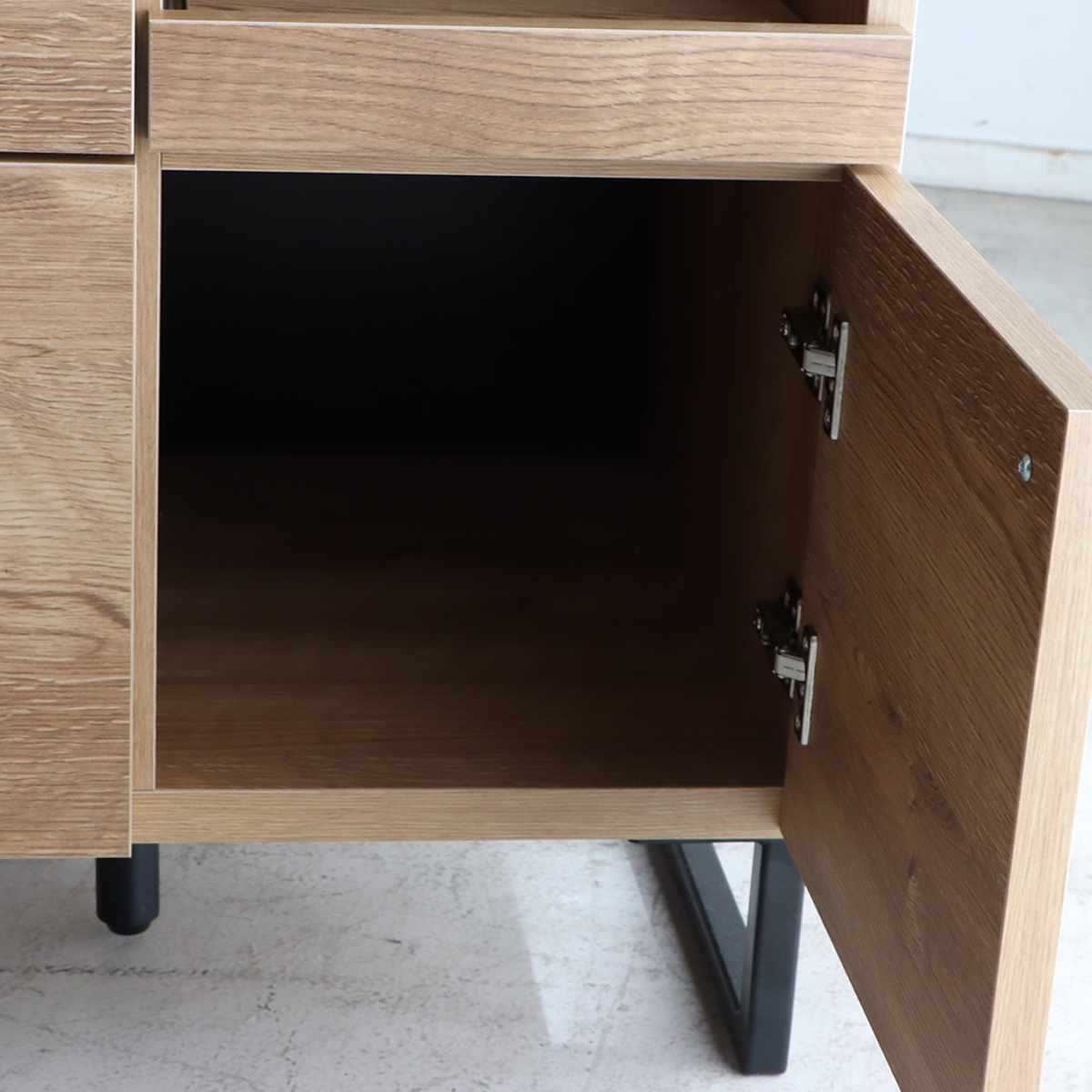 キッチンカウンター 幅104.7cm ステンレス 天板 木目調 日本製 完成品 ( スライド棚 家電収納 キッチン収納 引き出し 3段 脚付き フルスライドレール 木目 炊飯器 電気ポット 引出 ステンレス天板 作業台 コード穴 )