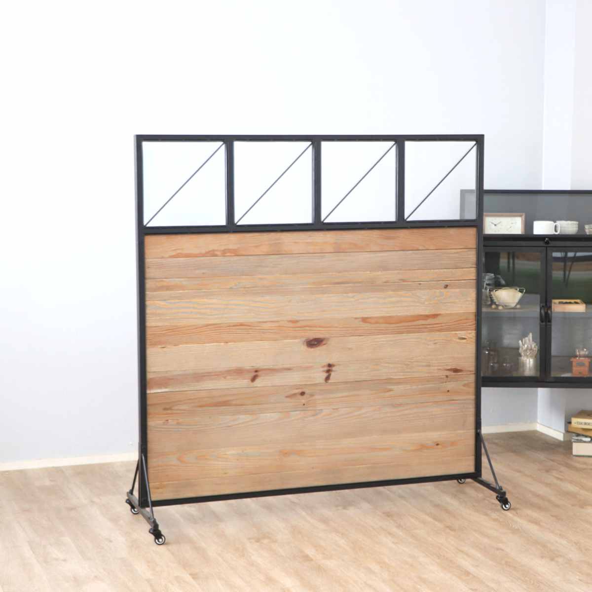 パーテーション 幅140cm 天然木 キャスター付き パイン ( 衝立 目隠し 間仕切り パイン古材 木製 高さ147cm ブラックスチール ついたて スクリーン )