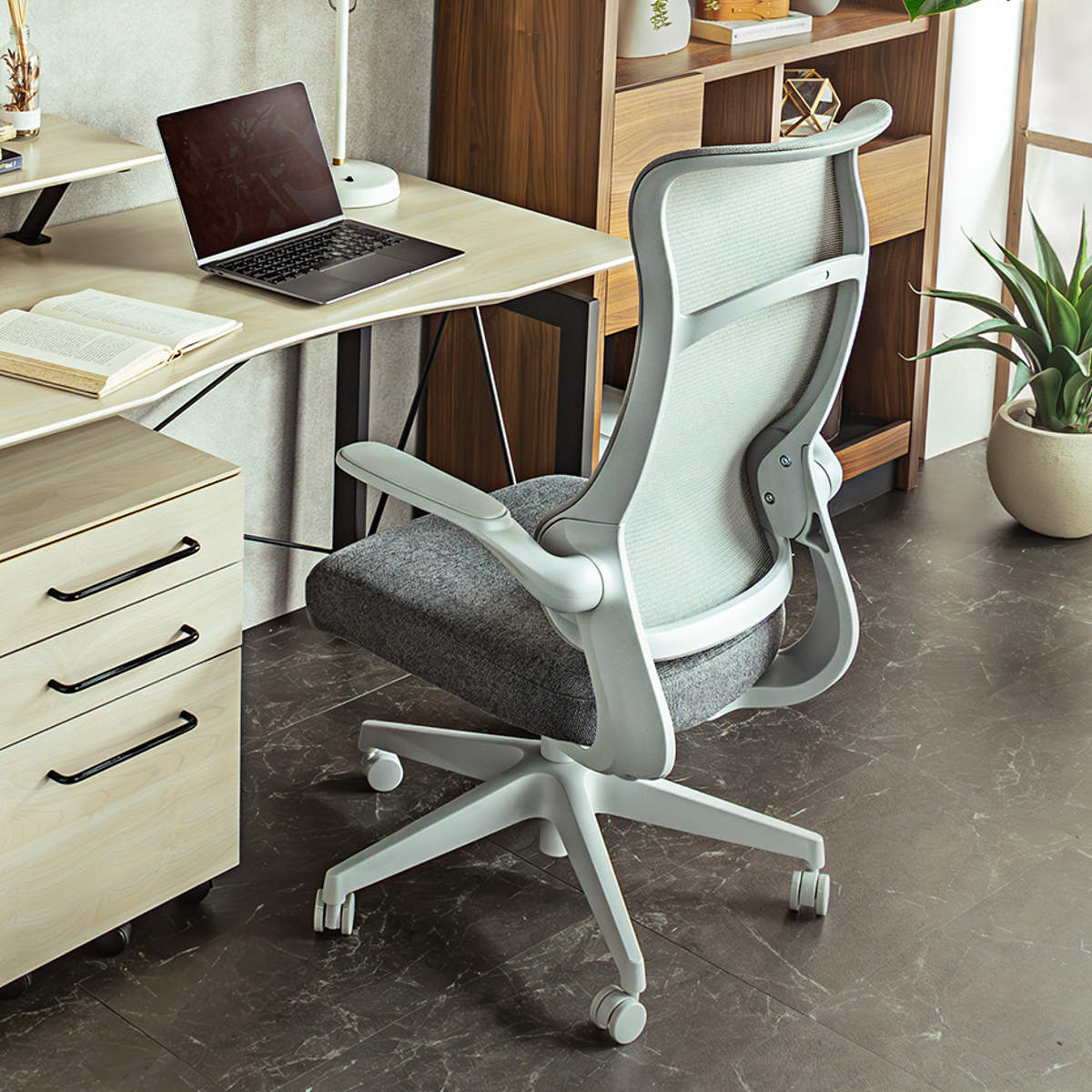 オフィスチェア 座面高43~50.5cm 肘掛け付き メッシュ グレッタ ( ワークチェア パソコンチェア ハイバック 肘掛け 跳ね上げ式 デスクチェア 座面 高さ調節 キャスター付き チェア イス オフィス 仕事 ) 【イエロー】 イエロー