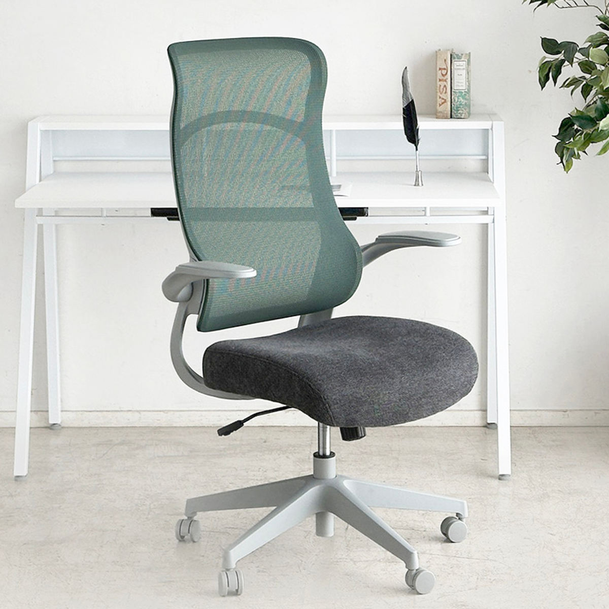 オフィスチェア 座面高43~50.5cm 肘掛け付き メッシュ グレッタ ( ワークチェア パソコンチェア ハイバック 肘掛け 跳ね上げ式 デスクチェア 座面 高さ調節 キャスター付き チェア イス オフィス 仕事 ) 【イエロー】 イエロー