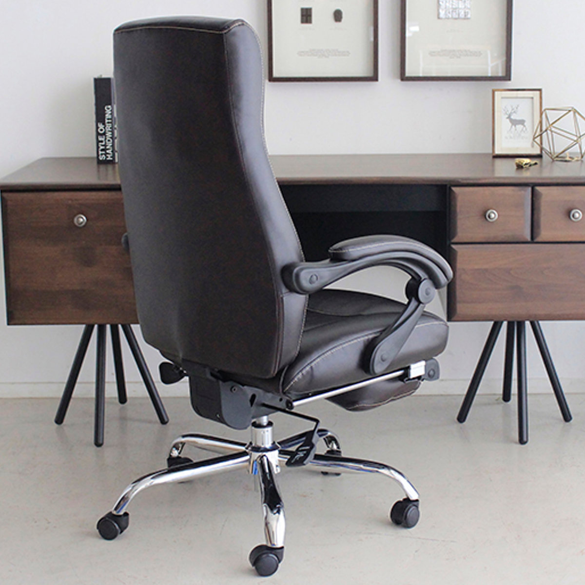 オフィスチェア 座面高47~53cm 昇降式 リクライニング機能付き フットレスト付き ゲーミングチェア ( ワークチェア パソコンチェア 角度調整 腰当て付き 肘掛け ハイバック ソフトレザー キャスター付き イス 仕事 ゲーム ) 【ブラウン】 ブラウン