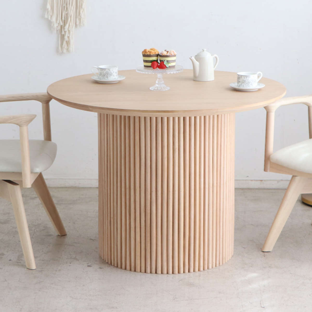 円形テーブル 幅100cm ロペス ダイニングテーブル ( テーブル 食卓テーブル 丸 机 木製 天然木 ダイニング 食卓 2~4人 円型 1本脚 リビングテーブル 木製テーブル ウッドテーブル 丸テーブル ) 【シャビーナチュラル】 シャビーナチュラル