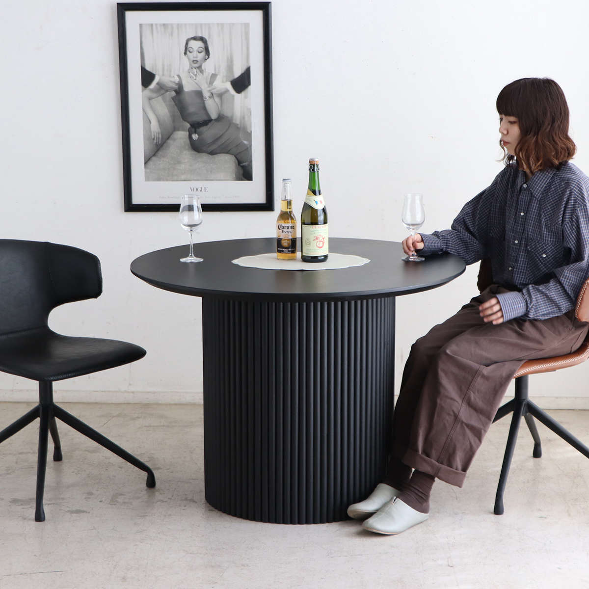 円形テーブル 幅100cm ロペス ダイニングテーブル ( テーブル 食卓テーブル 丸 机 木製 天然木 ダイニング 食卓 2~4人 円型 1本脚 リビングテーブル 木製テーブル ウッドテーブル 丸テーブル ) 【シャビーナチュラル】 シャビーナチュラル