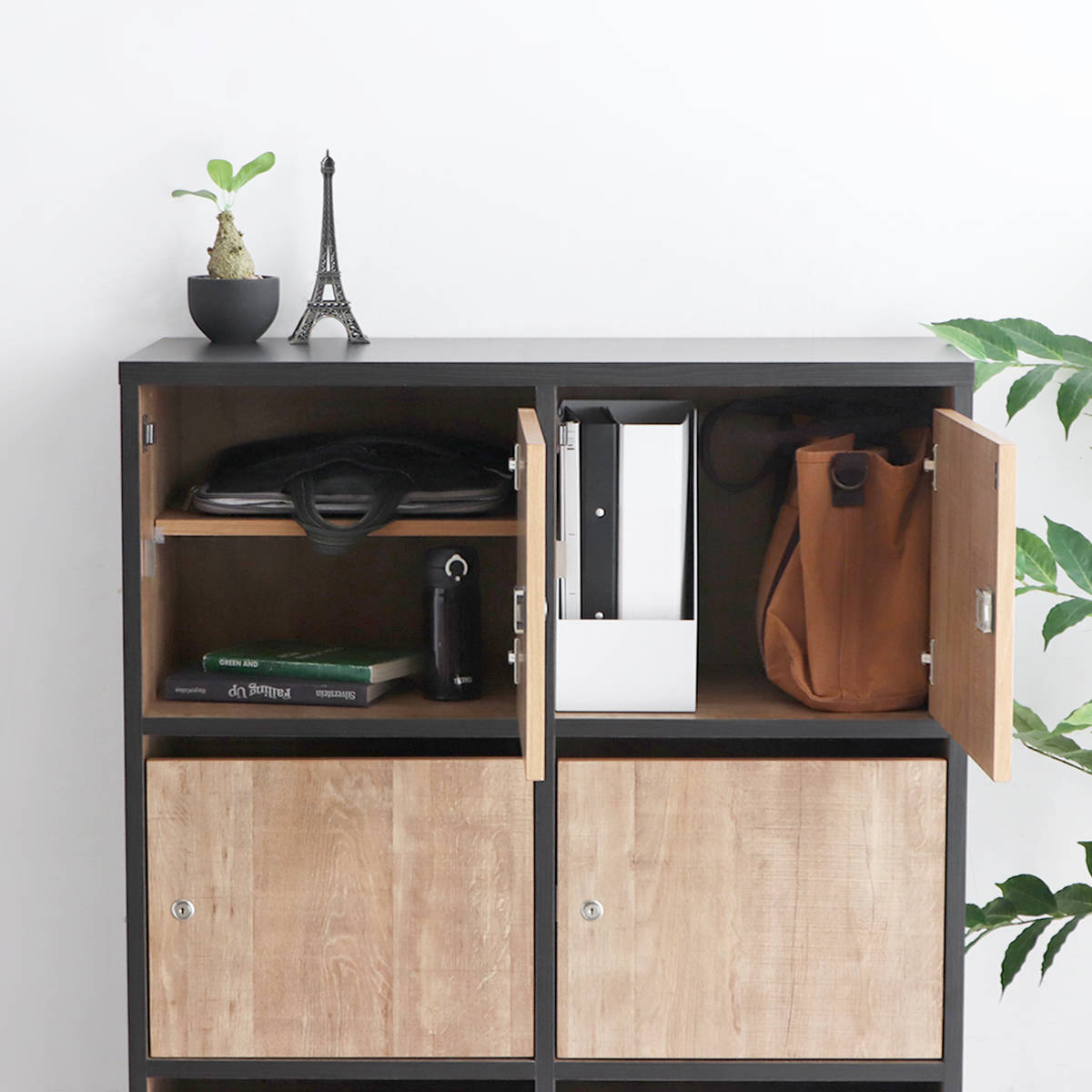 ロッカー 幅90cm 木目調 鍵付き 完成品 日本製 脚付き ( 鍵付ロッカー 荷物入れ オフィスロッカー 書庫 更衣室 更衣ロッカー 可動棚 棚 ラック 3段 )