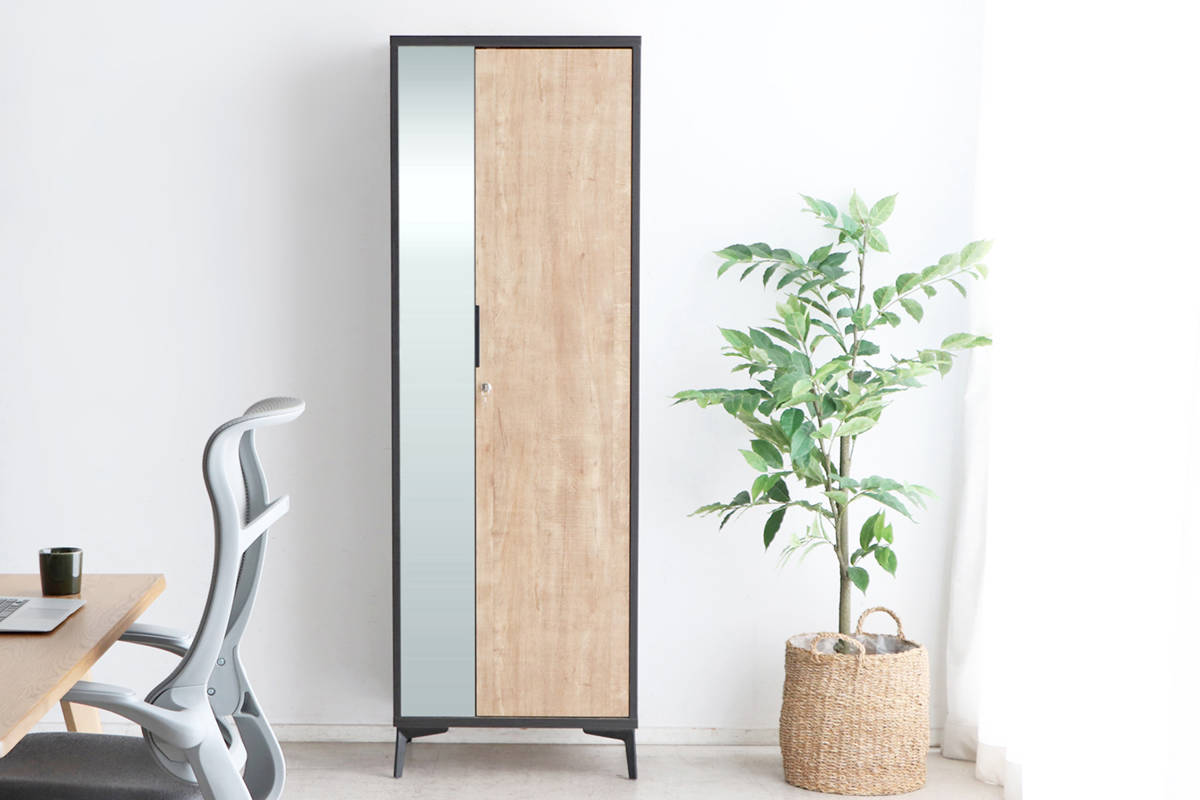 ロッカー 幅60cm 1人用 木目調 完成品 日本製 脚付き ( 鍵付ロッカー 荷物入れ オフィスロッカー 一人用 ハンガーラック 更衣室 更衣ロッカー 棚 ラック ハンガーバー コート掛け 棚付 )