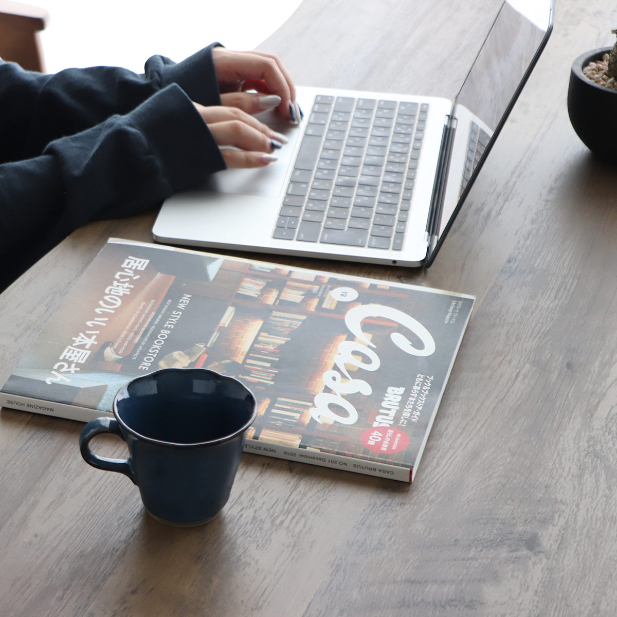 リビングテーブル 幅120cm 昇降式 天然木風天板 リフティングテーブル コルマ ( 昇降式テーブル 120 ローテーブル 一人用 木目調 センターテーブル デスク リビング テーブル 机 高さ調節 作業台 コーヒーテーブル 昇降テーブル ) 【ブラウン】 ブラウン