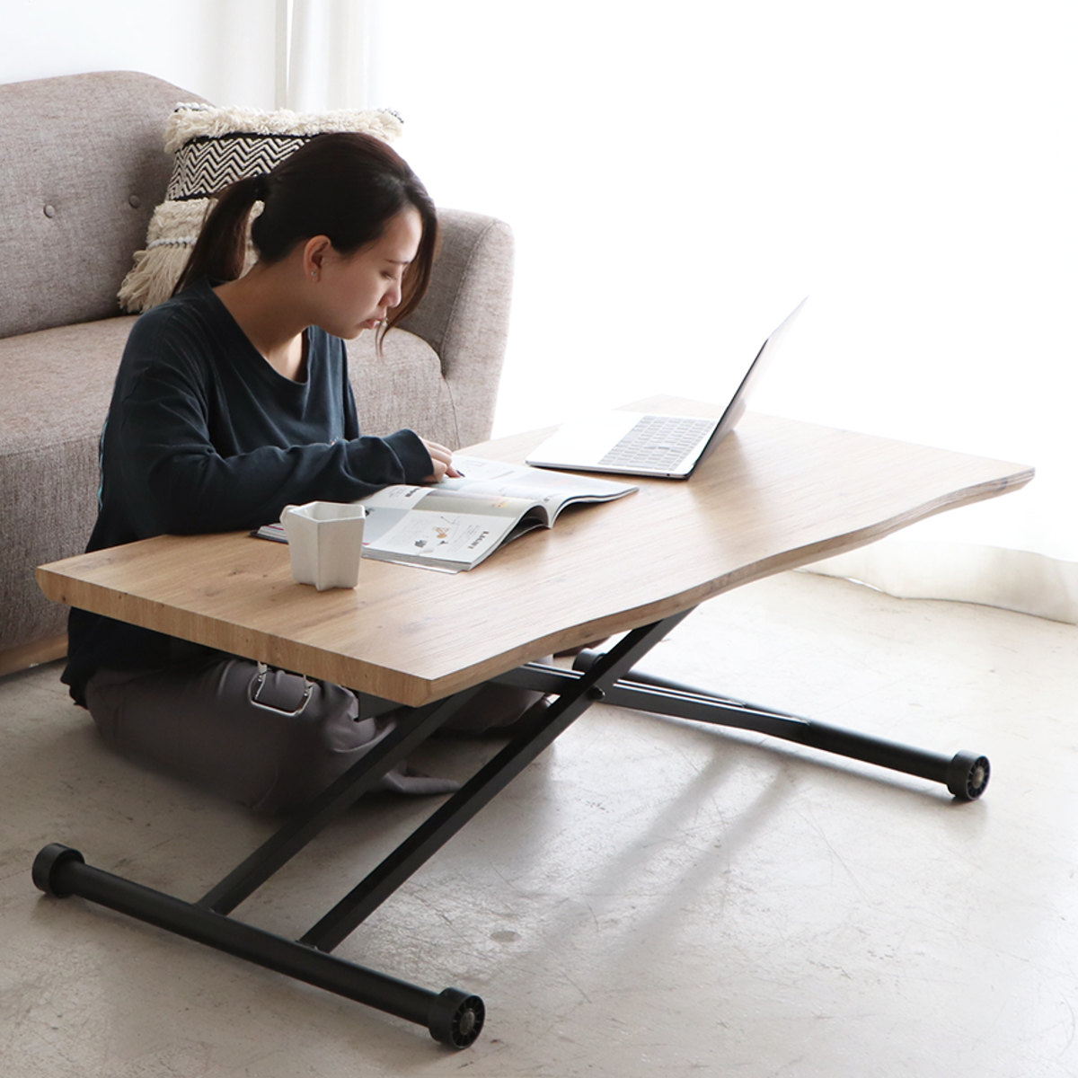 リビングテーブル 幅120cm 昇降式 天然木風天板 リフティングテーブル コルマ ( 昇降式テーブル 120 ローテーブル 一人用 木目調 センターテーブル デスク リビング テーブル 机 高さ調節 作業台 コーヒーテーブル 昇降テーブル ) 【ブラウン】 ブラウン