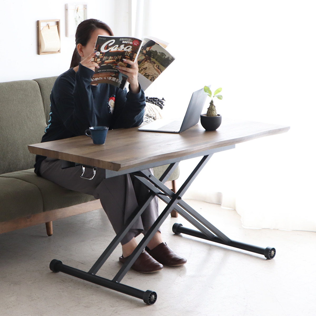 リビングテーブル 幅120cm 昇降式 天然木風天板 リフティングテーブル コルマ ( 昇降式テーブル 120 ローテーブル 一人用 木目調 センターテーブル デスク リビング テーブル 机 高さ調節 作業台 コーヒーテーブル 昇降テーブル ) 【ブラウン】 ブラウン