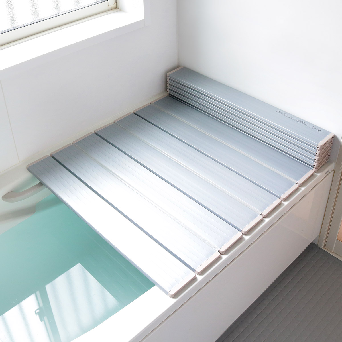 風呂ふた 折りたたみ 90×89cm 銀イオン配合 特注 別注 ( ふろふた 風呂蓋 風呂フタ ミューファン 日本製 風呂 フタ 蓋 ふた 折りたたみ式 Ag 抗菌 防臭 )