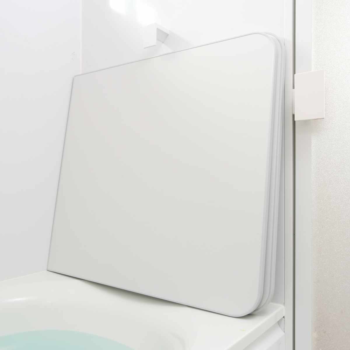 風呂ふた 組み合わせ かるふた 70×110cm U11 軽い ( 風呂蓋 風呂フタ 実寸68×108cm 2枚組 風呂 ふた 軽量 防カビ 保温 日本製 フタ 超軽量 かびにくい 70×110cm用 70 110 2枚 二枚 2分割 2枚割 ホワイト )