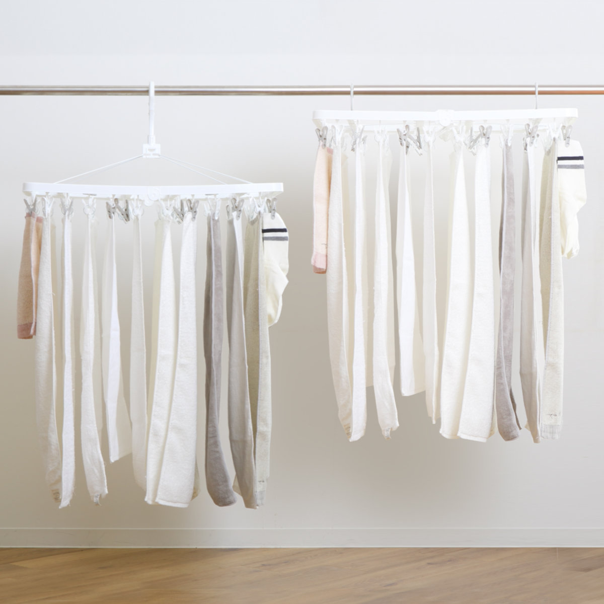 角ハンガー 32ピンチ パッとるピンチ角ハンガー ( 洗濯ハンガー ピンチハンガー 引っ張るだけ 折りたたみ 物干しハンガー 洗濯バサミ 32個 キャッチフック 4点フック 下折れ式 カモイフック )