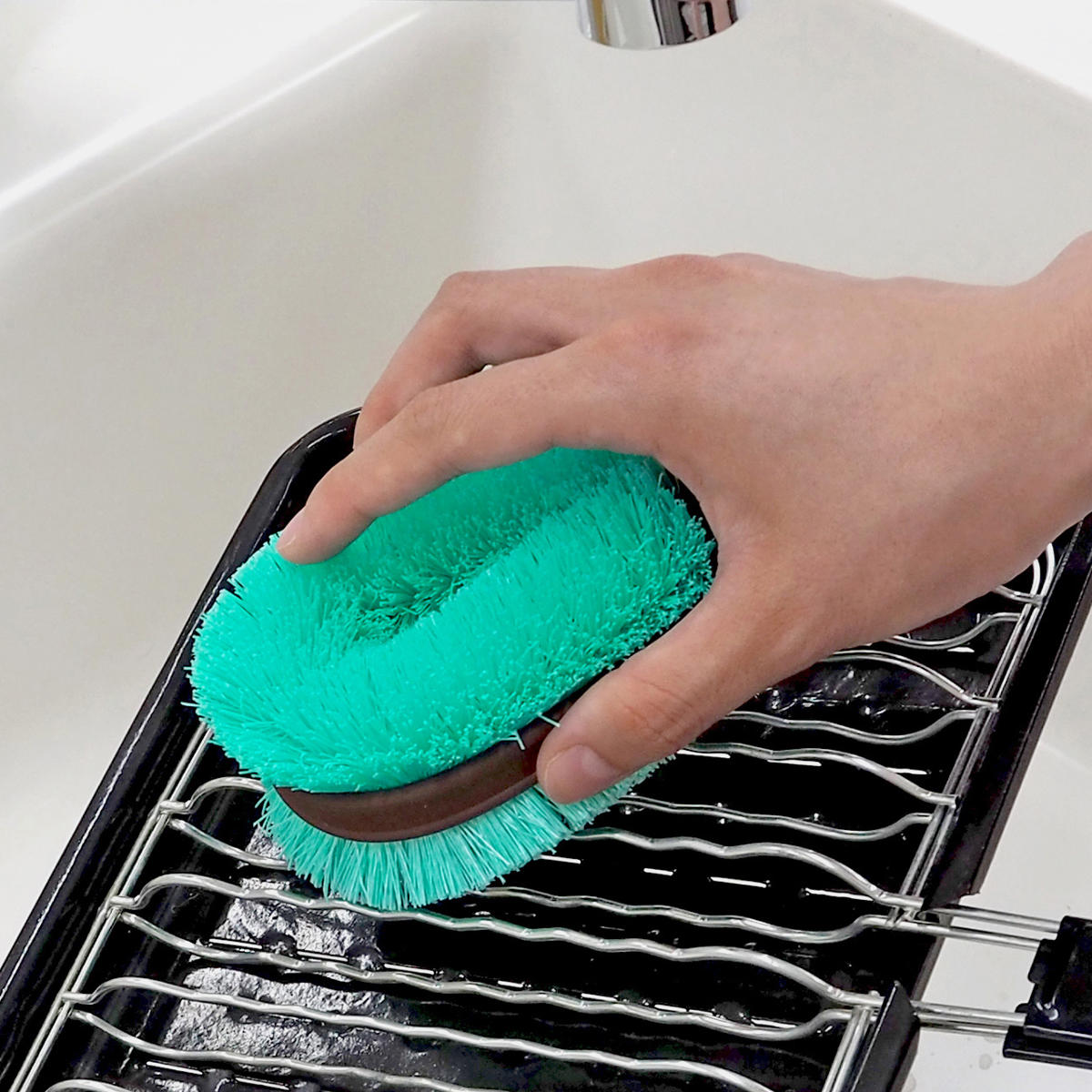 たわし 水に浮く タワシ ため洗い ベルト付き （ 束子 軽量 軽い ざる洗い まな板洗い コゲ落とし フライパン 鍋 調理器具を洗う 食器洗い 皿洗い 野菜洗い 洗う 泥落とし 水切れよい 速乾 ）