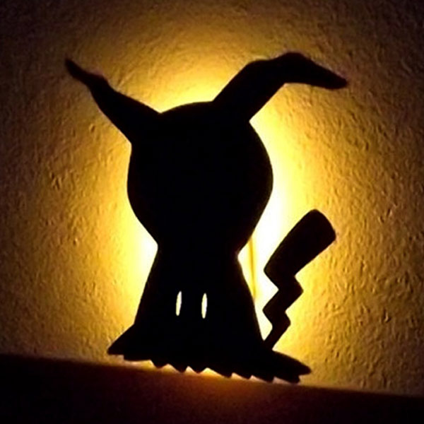 Dショッピング Ledライト ポケットモンスター ポケモン ウォールライト ミミッキュ Led 照明 壁掛け 足元灯 フットライト 音感 センサー キャラクター インテリア おしゃれ 屋内 電池式 壁 掛け ウォールステッカー 光る カテゴリ 照明器具 その他の販売できる