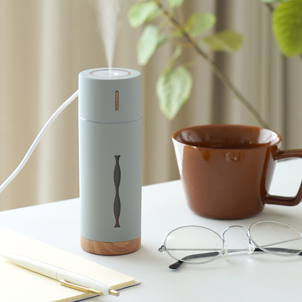 加湿器 MINI HUMIDIFIER ルビン ( 超音波 コンパクト 卓上 LEDライト USB おしゃれ 木目 小型 デスク ドリンクホルダー 車 デスクワーク エッセンシャルオイル アロマウォーター ギフト プレゼント ) 【ホワイト】 ホワイト
