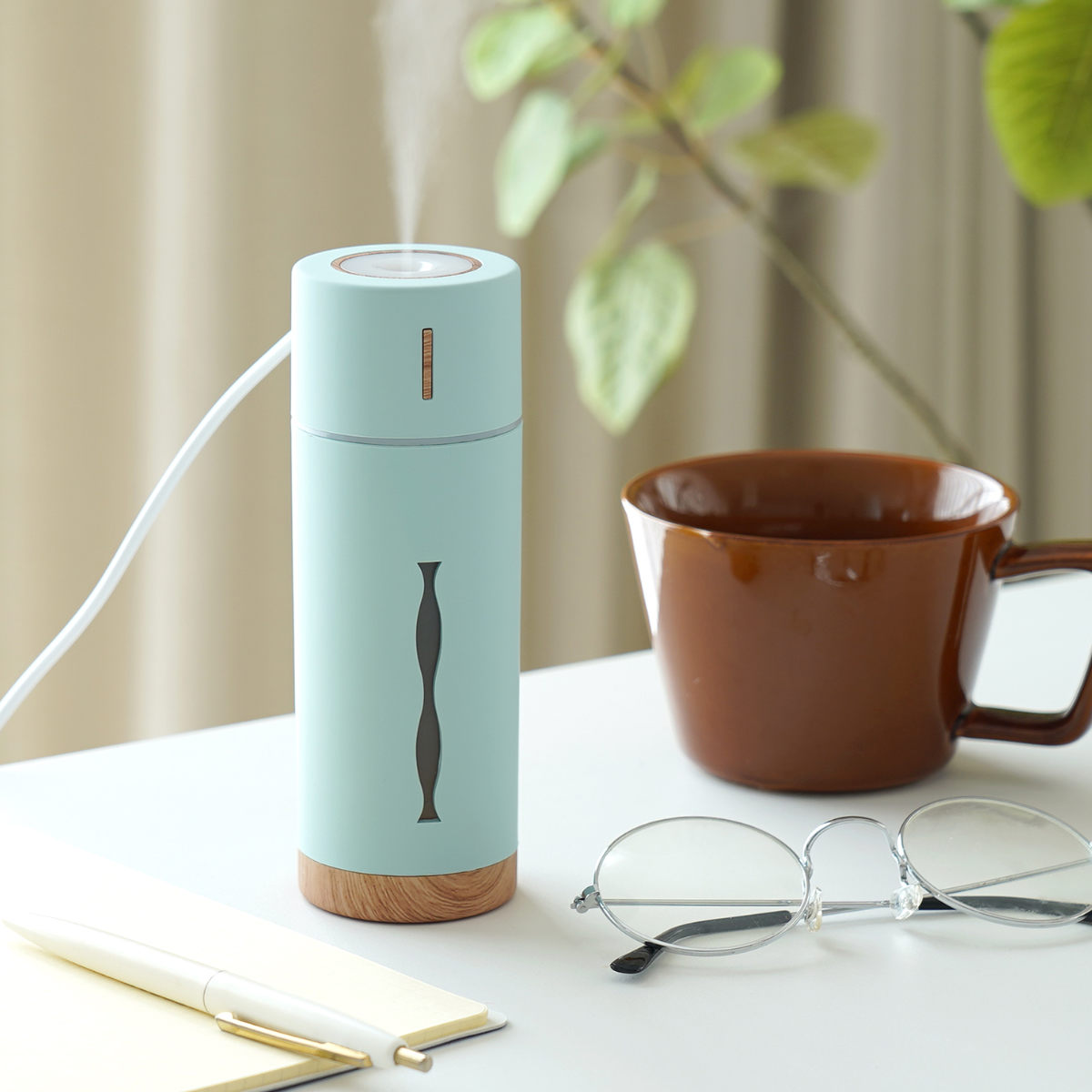 加湿器 MINI HUMIDIFIER ルビン ( 超音波 コンパクト 卓上 LEDライト USB おしゃれ 木目 小型 デスク ドリンクホルダー 車 デスクワーク エッセンシャルオイル アロマウォーター ギフト プレゼント ) 【ホワイト】 ホワイト
