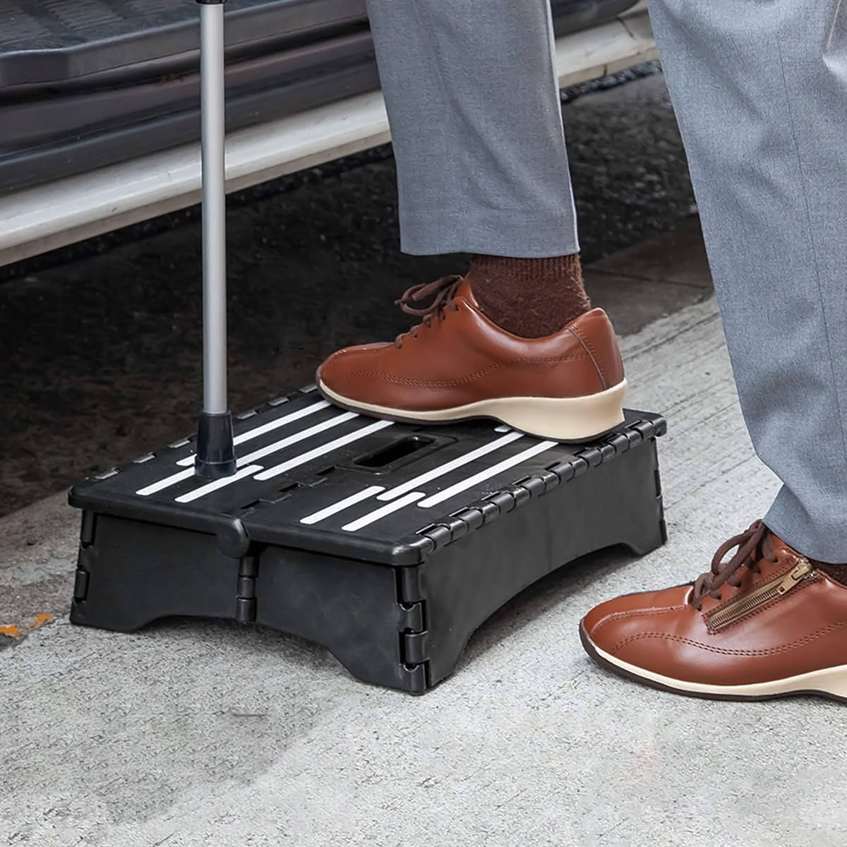 踏み台 ちょい乗り セノビー 高さ10cm 折りたたみ ( プラスチック ステップ台 おしゃれ コンパクト 収納 耐荷重100kg 作業台 踏台 一段 頑丈 丈夫 持ち運び キッチン トイレ 洗面台 車 乗り降り ステップ 段差解消 )