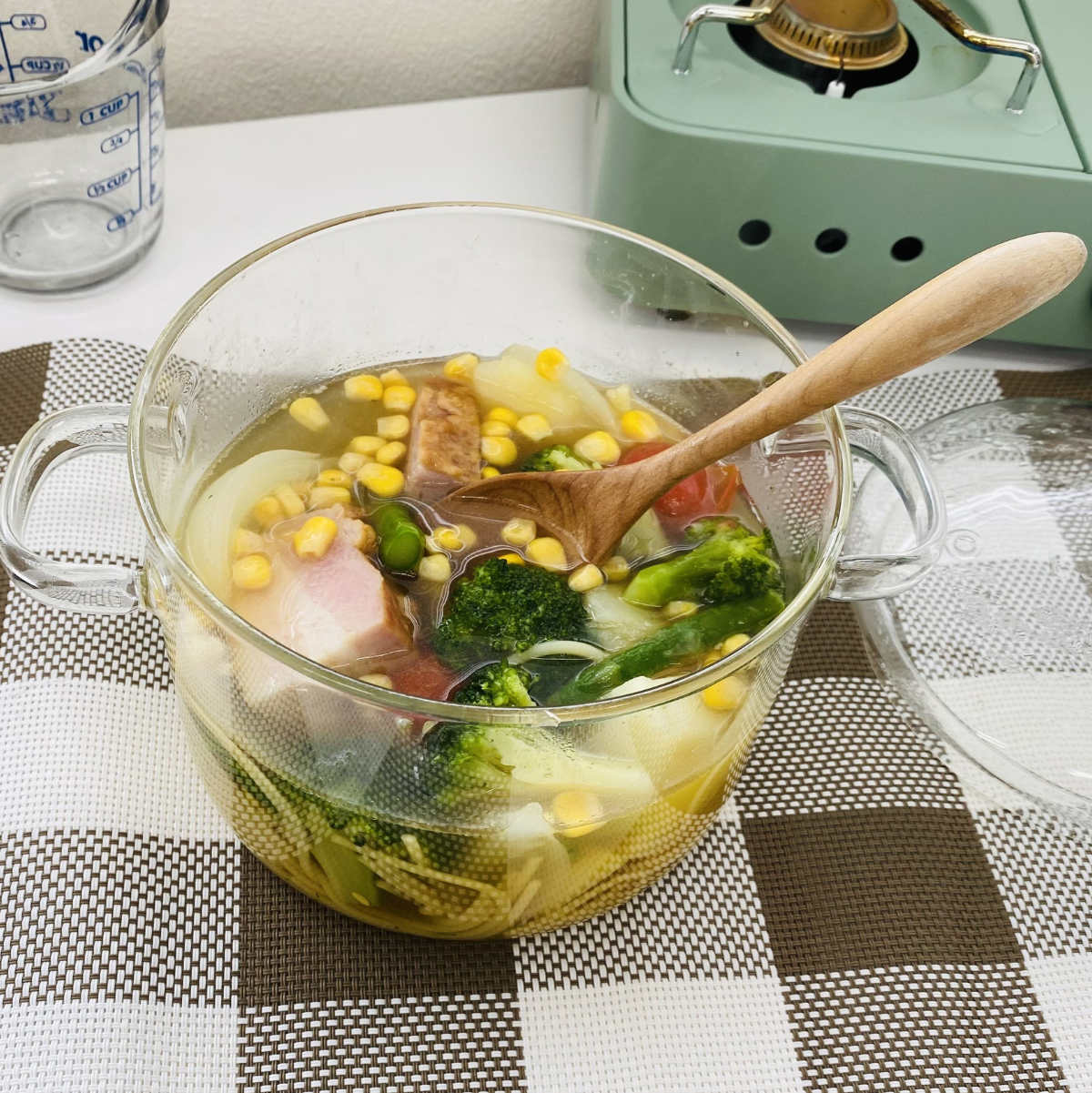 耐熱ガラス両手鍋1.9L ( 両手鍋 ガス火 直火 ガラス製 電子レンジ対応 オーブン対応 ガラス鍋 耐熱ガラス 鍋 なべ 両手なべ ガス火対応 直火対応 電子レンジ調理器 レンジ用鍋 蓋付き おしゃれ )