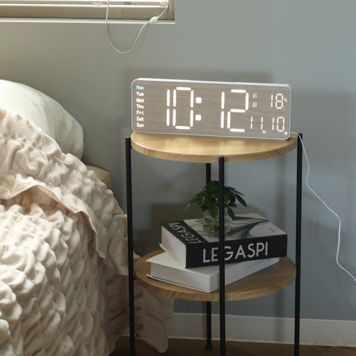 置き時計 LED デジタル時計 リモコン付き 置き掛け兼用 SLOWER リコ ウッド ( 温度計 カレンダー USB LED時計 置き 掛け 輝度調節 卓上時計 日付 曜日 温度 コンパクト おしゃれ スヌーズ アラーム 木目調 大画面 )