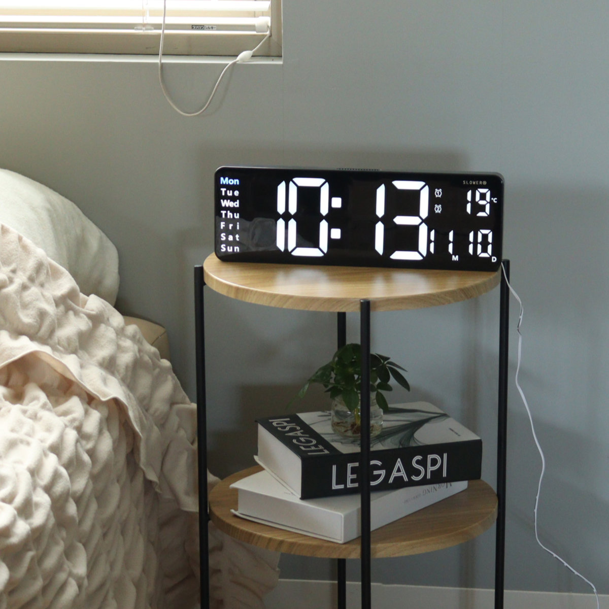 置き時計 LED デジタル時計 リモコン付き 置き掛け兼用 SLOWER リコ ( 温度計 カレンダー USB LED時計 置き 掛け 輝度調節 卓上時計 日付 曜日 温度 コンパクト おしゃれ スヌーズ アラーム 大画面 大きい )