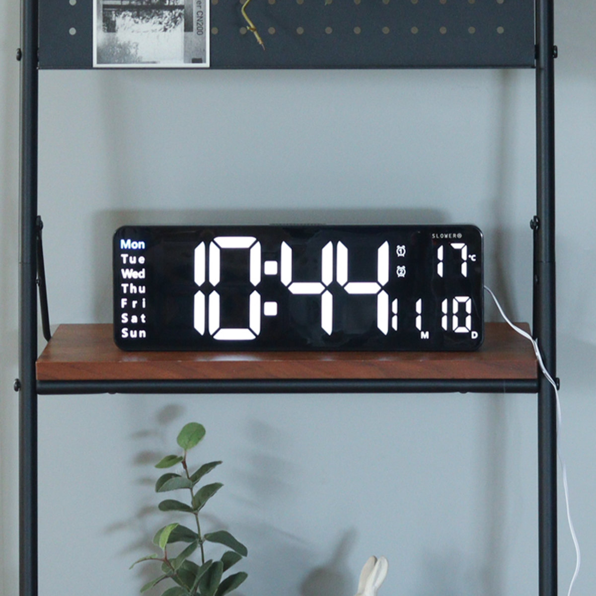 置き時計 LED デジタル時計 リモコン付き 置き掛け兼用 SLOWER リコ ( 温度計 カレンダー USB LED時計 置き 掛け 輝度調節 卓上時計 日付 曜日 温度 コンパクト おしゃれ スヌーズ アラーム 大画面 大きい )