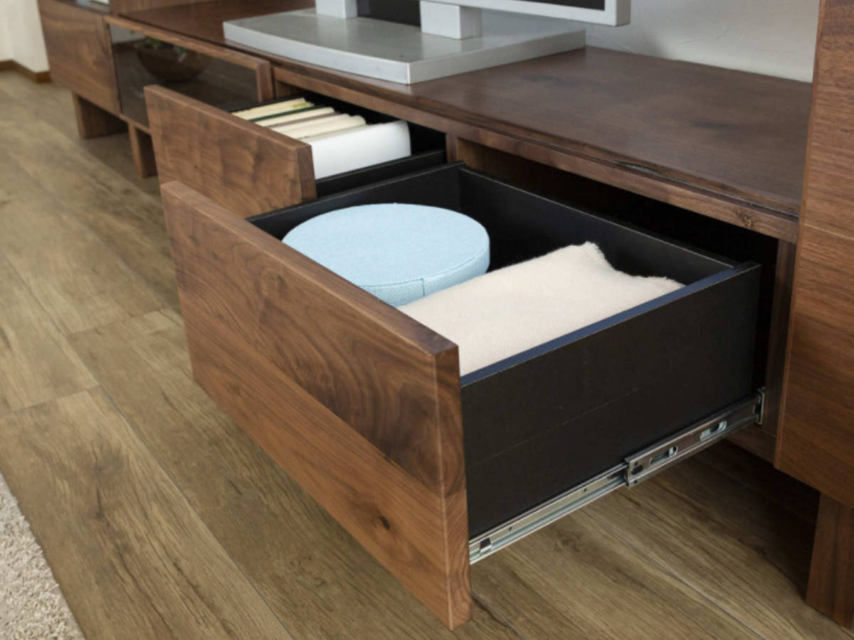 テレビ台 ローボード シンプルモダン ウォールナット材 VENT 幅180cm ( 開梱設置 テレビボード TV台 TVボード テレビラック AVボード 天然木 日本製 完成品 収納 リビング収納 シンプル モダン 高級感 国産 木製 ブラウン おしゃれ )