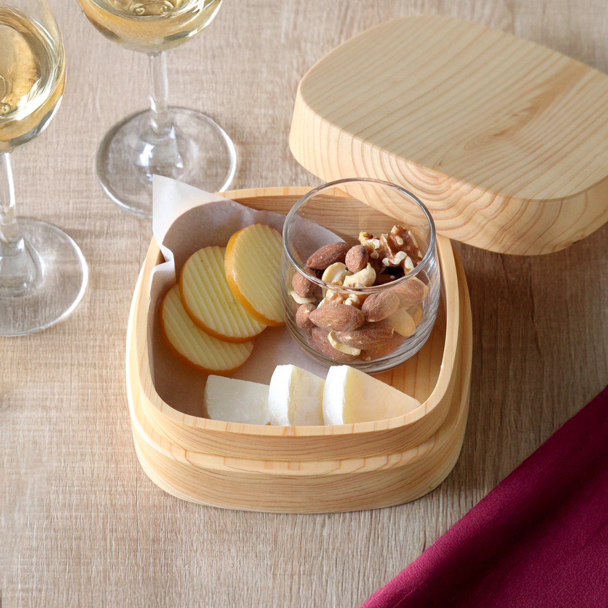 くり抜き弁当箱 1段 620ml 紀州桧弁当箱 type VM ( 弁当 食洗機対応 天然木 紀州桧 一段 おしゃれ 仕切り付き 日本製 食洗機OK お弁当 木 木製 くりぬき ランチボックス シンプル 和風 お弁当箱 弁当箱 )