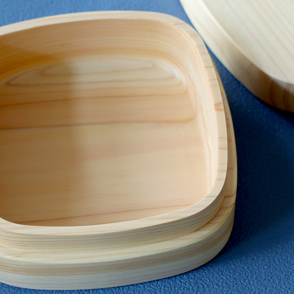 くり抜き弁当箱 1段 620ml 紀州桧弁当箱 type VM ( 弁当 食洗機対応 天然木 紀州桧 一段 おしゃれ 仕切り付き 日本製 食洗機OK お弁当 木 木製 くりぬき ランチボックス シンプル 和風 お弁当箱 弁当箱 )