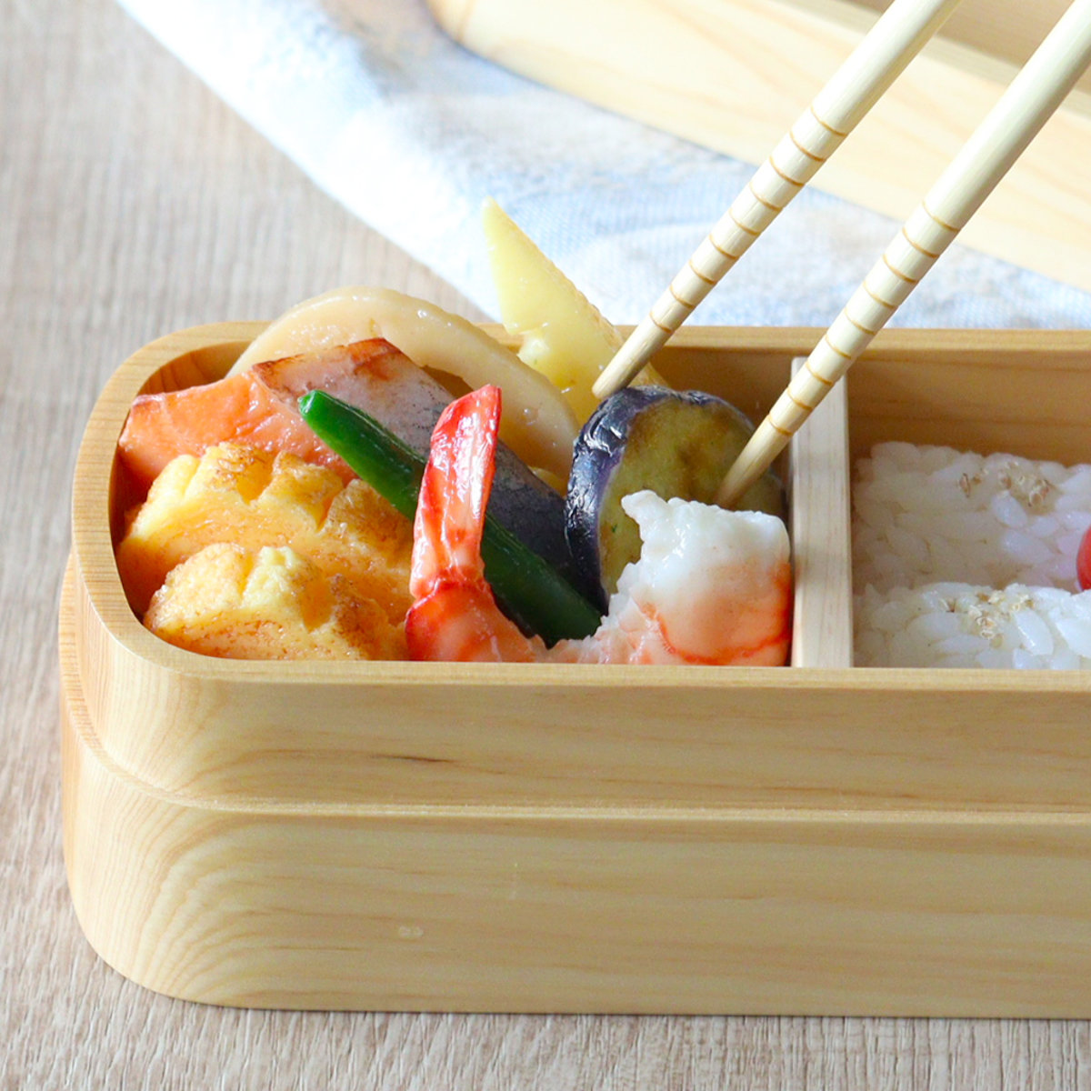 くり抜き弁当箱 1段 720ml 紀州桧弁当箱 type 3 ナチュラル ( 弁当 食洗機対応 天然木 紀州桧 一段 おしゃれ 仕切り付き 日本製 食洗機OK お弁当 木 木製 くりぬき ランチボックス シンプル 和風 お弁当箱 弁当箱 )