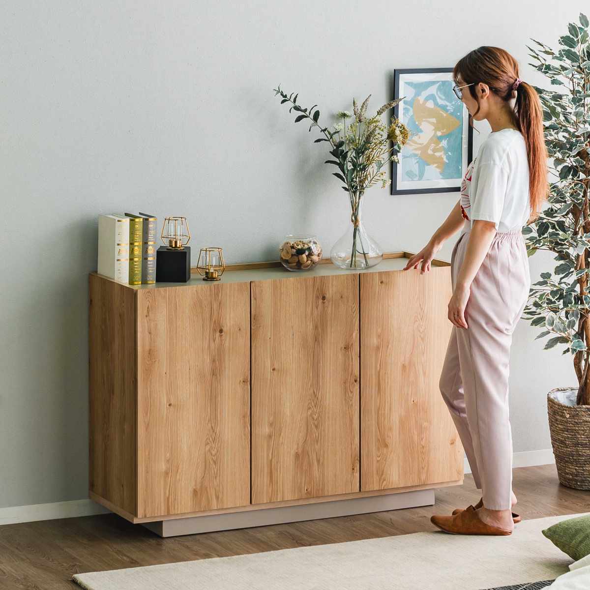 キャビネット 幅120cm 北欧モダン 可動棚 日本製 完成品 ( 棚 ラック 収納 本棚 ディスプレイ グレージュ リビングボード 食器棚 飾り棚 シェルフ 扉収納 配線穴 )