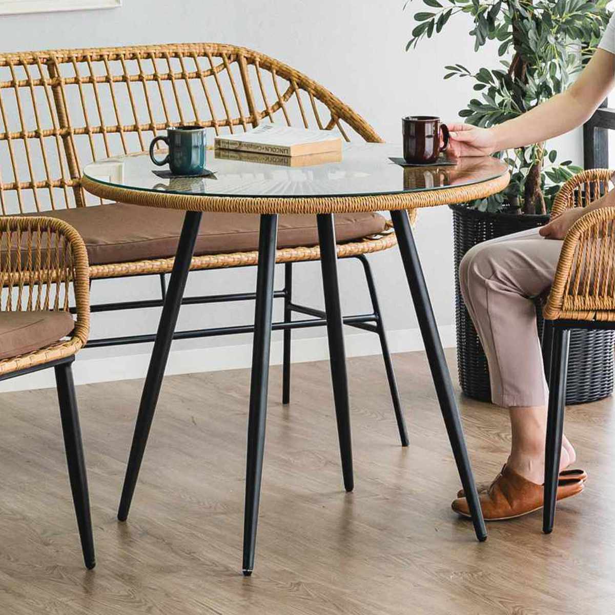 カフェテーブル 直径80cm ラタン調 ガラス マーレ ( テーブル ダイニングテーブル 籐 ガラステーブル 丸 人工ラタン 机 丸テーブル リゾートテーブル 円形 スチール脚 おしゃれ ナチュラル インテリア 室内 )