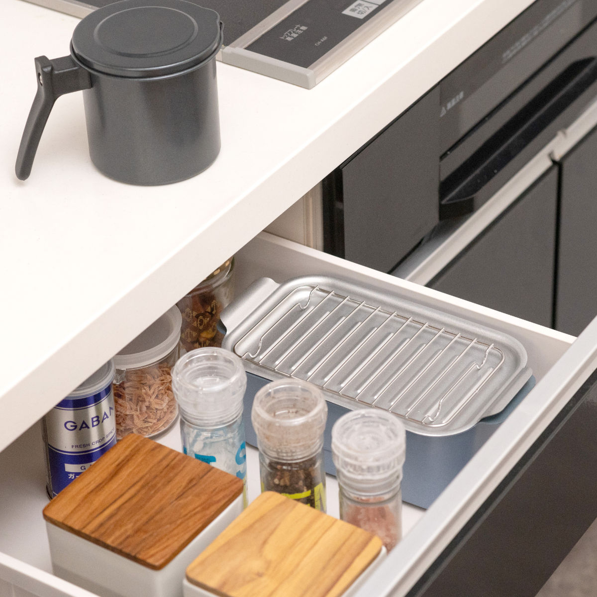 天ぷら鍋 角型 IH対応 鉄製 20x13cm ( ガス火対応 角型天ぷら鍋 鉄 揚げ鍋 揚げ物鍋 天ぷら用鍋 フライヤー 小さい 少ない油 なべ お鍋 長方形 フライ鍋 鉄鍋 両手付き 小さめ コンパクト 少量 調理器具 キッチン用品 ) 【グリーン】 グリーン