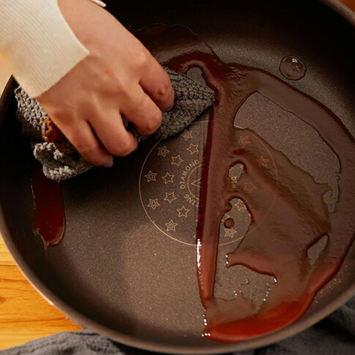 フライパン 24cm 深型 IH対応 軽量 ダイヤモンドコーティング Cokwer 軽くて丈夫なフライパン ( ガス火対応 金属ヘラOK ふっ素加工 軽い 炒め鍋 24ンチ 片手鍋 いため鍋 フッ素加工 フッ素コーティング アルミ製 )