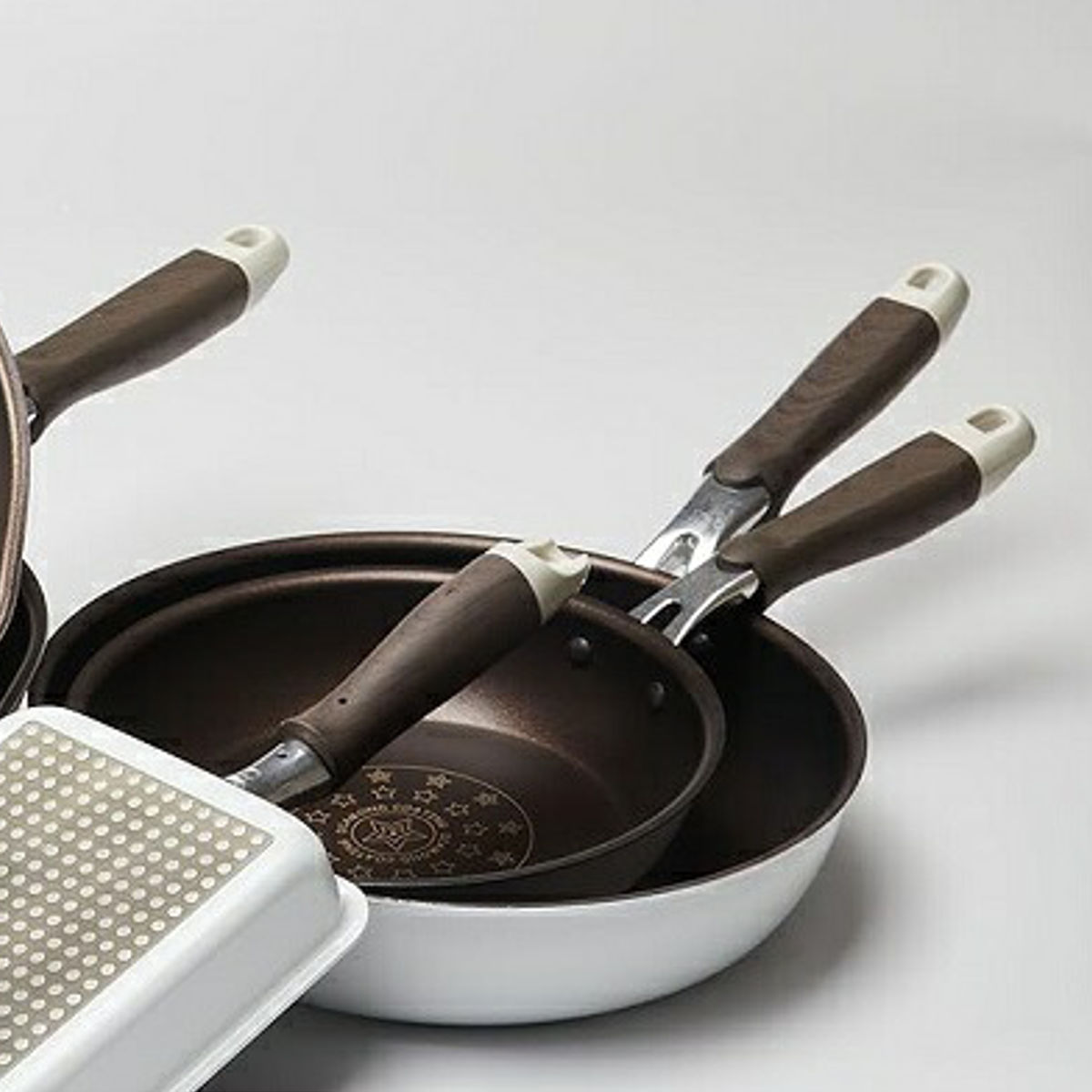 フライパン 24cm 深型 IH対応 軽量 ダイヤモンドコーティング Cokwer 軽くて丈夫なフライパン ( ガス火対応 金属ヘラOK ふっ素加工 軽い 炒め鍋 24ンチ 片手鍋 いため鍋 フッ素加工 フッ素コーティング アルミ製 )