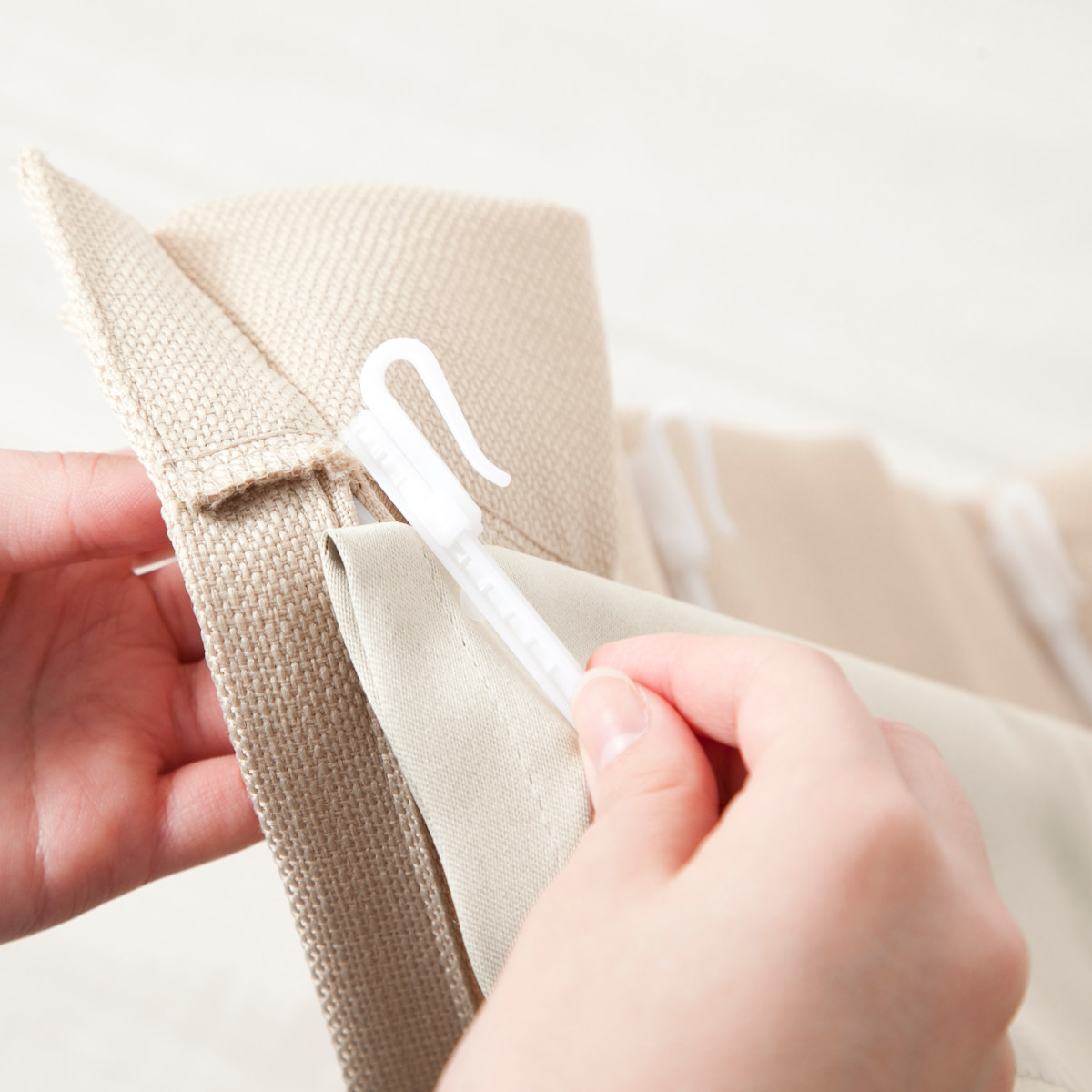 後付けカーテン 1級遮光 裏地 ライナー ウォッシャブル 幅105cm×丈192cm 1枚 ( カーテン 既製品 洗える 遮光カーテン 1級 遮光 後付け 洗えるカーテン カーテンライナー 遮光ライナー 断熱カーテン 取り付け簡単 掃き出し窓 )