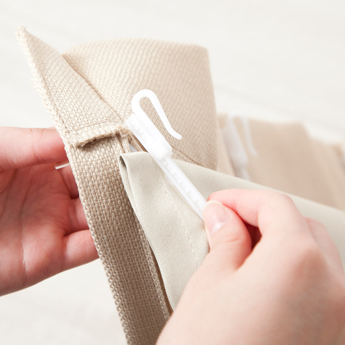 後付けカーテン 1級遮光 裏地 ライナー ウォッシャブル 幅105cm×丈192cm 1枚 ( カーテン 既製品 洗える 遮光カーテン 1級 遮光 後付け 洗えるカーテン カーテンライナー 遮光ライナー 断熱カーテン 取り付け簡単 掃き出し窓 )