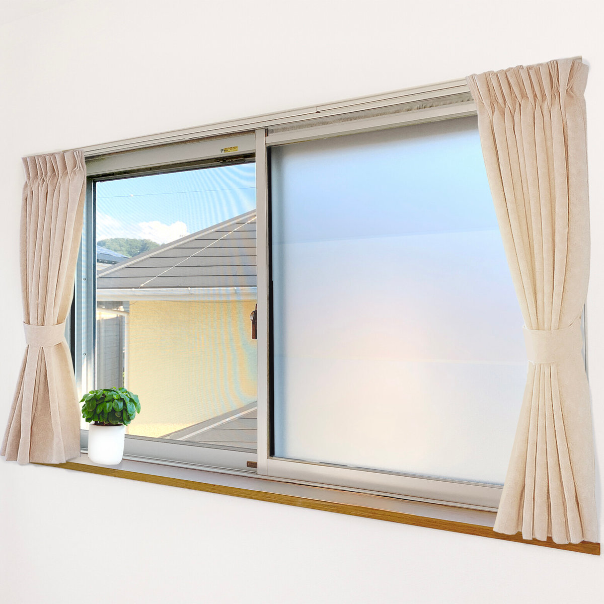 窓貼りシート 窓用 すりガラス調 目隠しシート 90×30cm 3枚組 ( 遮光シート 窓 シート 遮光 UVカット 目隠し マグネット 貼ってはがせる ガラス 貼る 窓シート 防犯 簡単設置 ガラスに貼るフィルム 省エネ 節電 エコ ) 【クールタイル】 クールタイル