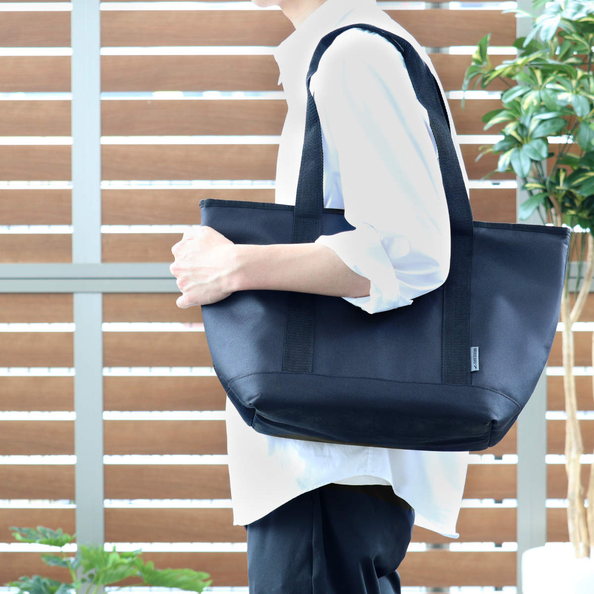 トート保冷バッグ M 16L 防水 ( 保冷 マチ広 トート 保冷バッグ 中型 クーラーバッグ クーラートートバッグ バッグ ショッピングバッグ お弁当 コンパクト 大容量 買い物 ショッピング お買い物バッグ 防水バック シンプル 無地 )