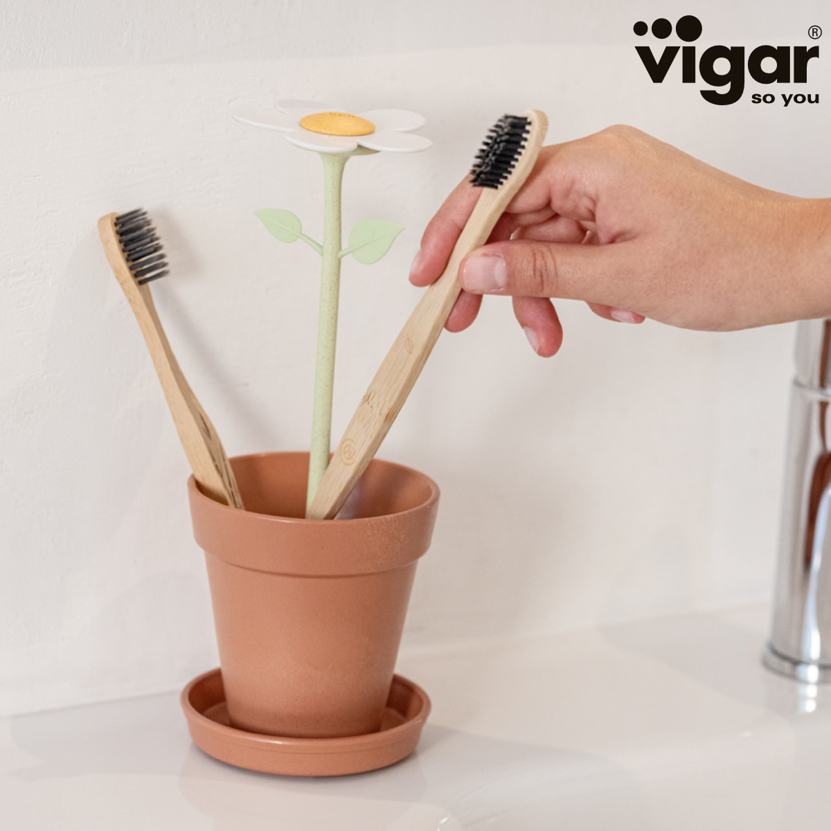 歯ブラシスタンド Vigar フローガニック トゥースブラシホルダー ( ヴィガール 歯ブラシ スタンド 歯ブラシ置き 歯ブラシ立て かわいい 置き型 歯磨き粉 収納 洗面収納 洗面用品 プラスチック )