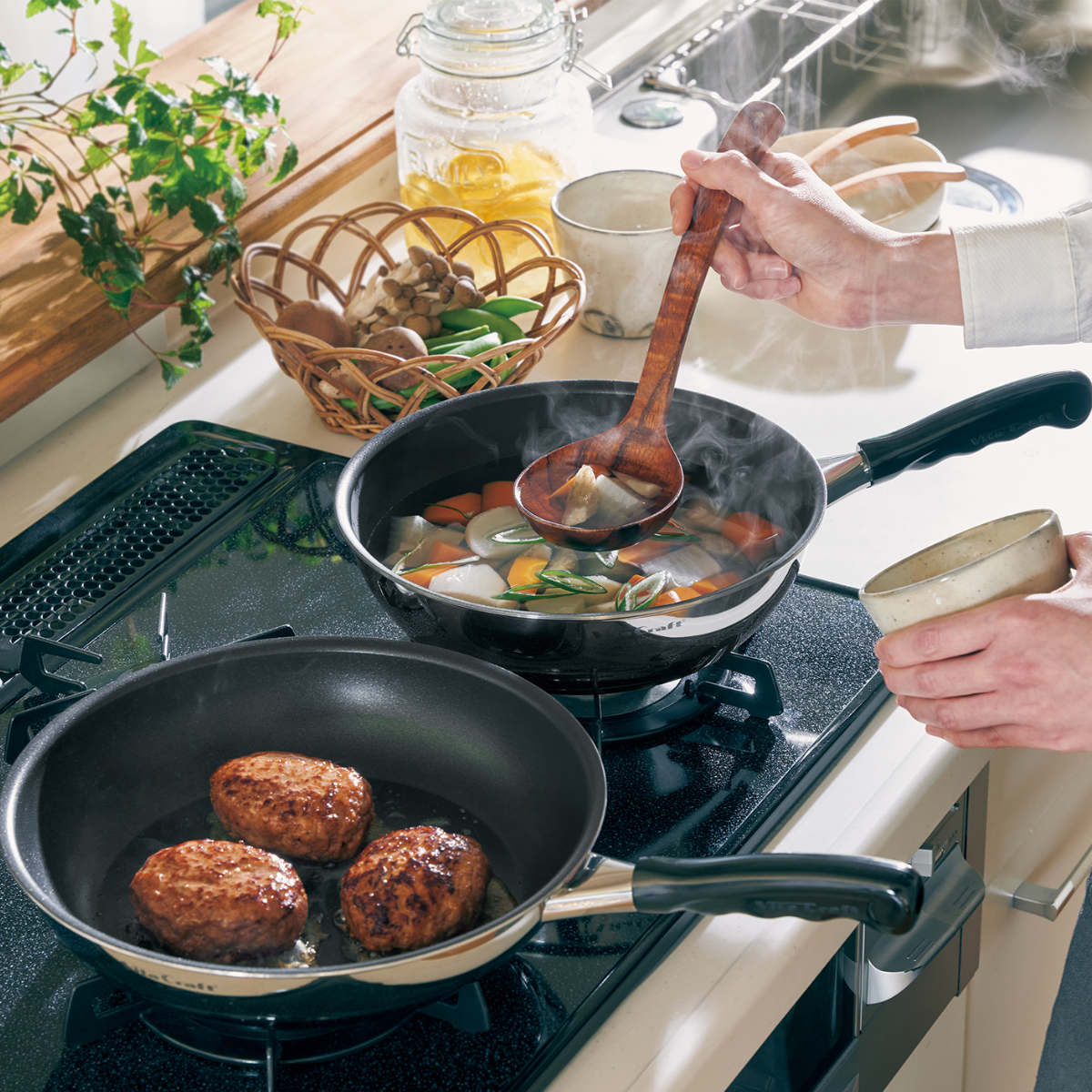 Vita Craft ウォックパン 24cm IH対応 カーペンター 深型フライパン PFOAフリー ( ガス火対応 片手鍋 炒め鍋 深型 金属ヘラOK ふっ素加工 軽い 日本製 24センチ フッ素加工 いため鍋 アルミ ステンレス 2層構造 軽量 )