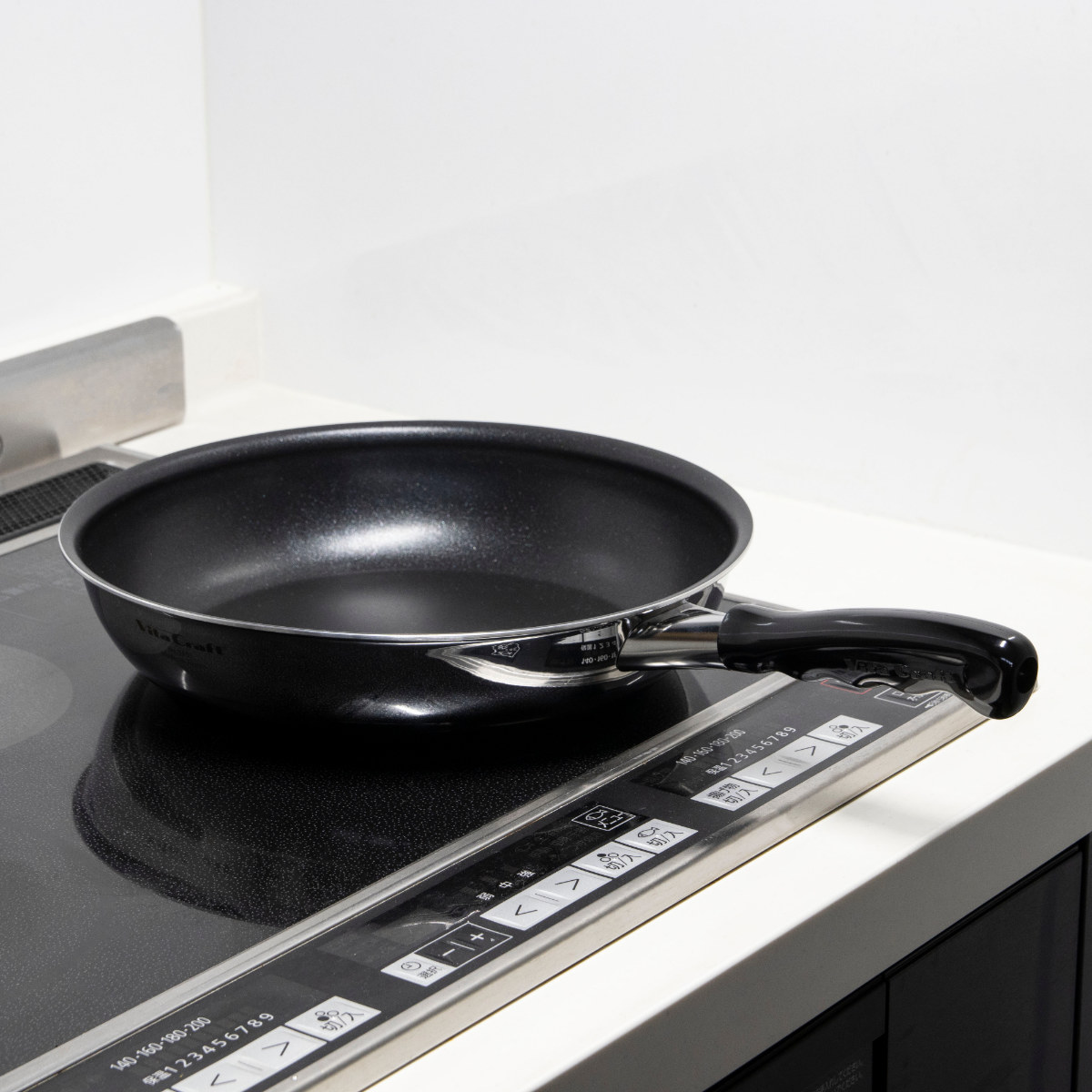 Vita Craft ウォックパン 24cm IH対応 カーペンター 深型フライパン PFOAフリー ( ガス火対応 片手鍋 炒め鍋 深型 金属ヘラOK ふっ素加工 軽い 日本製 24センチ フッ素加工 いため鍋 アルミ ステンレス 2層構造 軽量 )